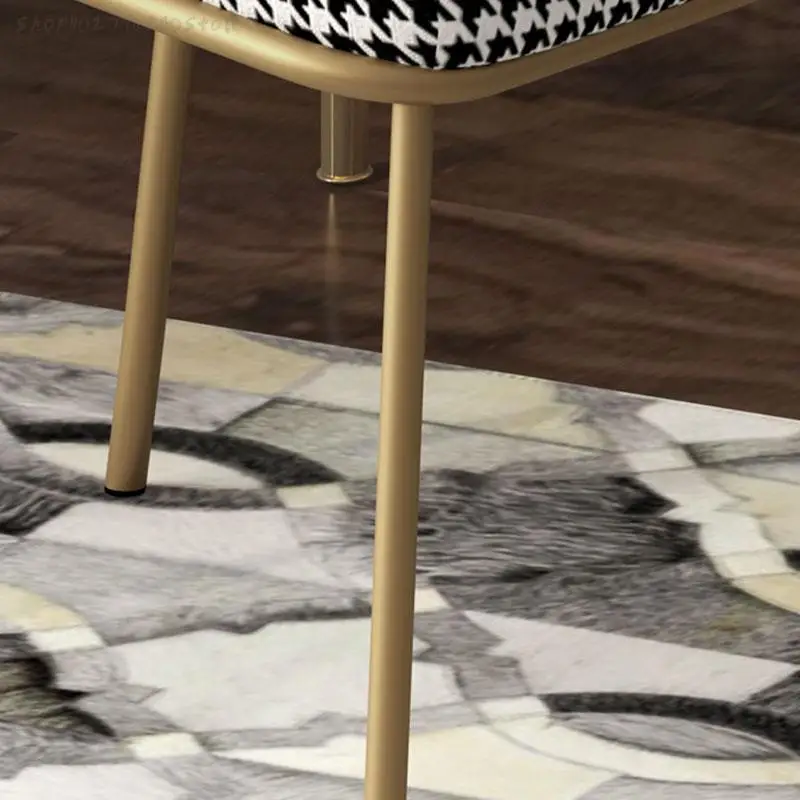 Дизайнерский обеденный стул для гостиной Современная кухня Скандинавский Обеденный стул для ожидания Спальня Офисные принадлежности для дома Предметы домашнего обихода